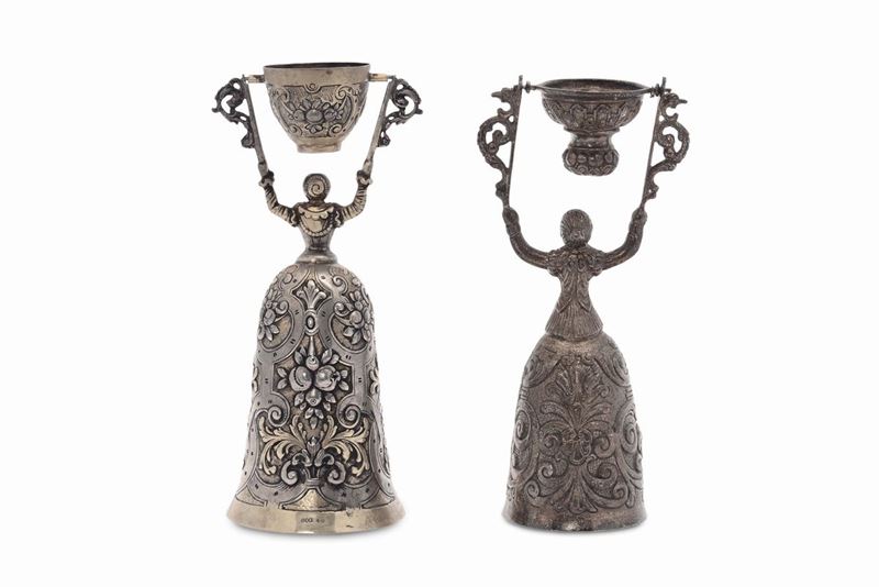 Due coppe dell’amore, una in argento e una in metallo  - Auction Fine Arts from refined private house - Cambi Casa d'Aste