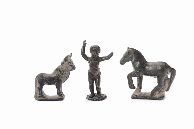 Tre figure antiche in bronzo raffiguranti cavallo, toro e fanciullo  - Auction Antique and Old Masters - Cambi Casa d'Aste