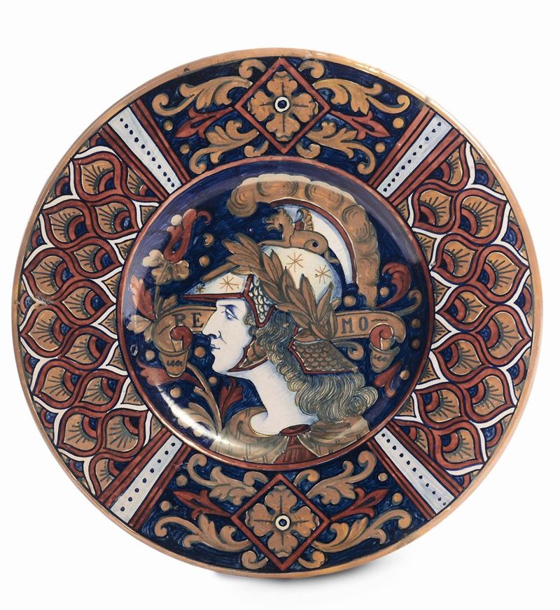 Piatto Gualdo Tadino in maiolica policroma a lustro, XIX-XX secolo  - Asta Antiquariato e Dipinti Antichi - Cambi Casa d'Aste