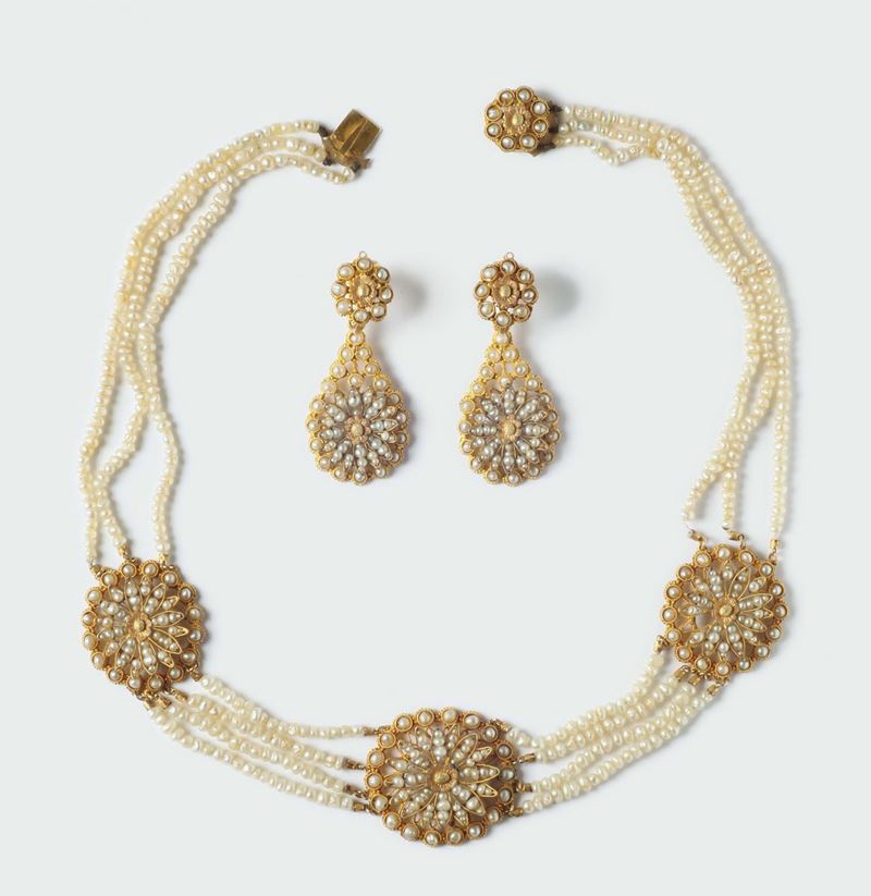 A seed pearls necklace and earrings  - Auction Silver, Watches, Antique and Contemporary Jewelry - Cambi Casa d'Aste