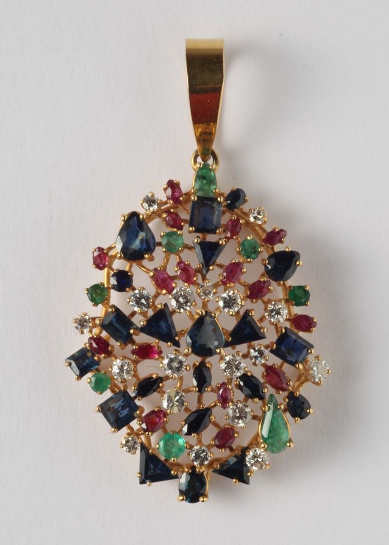 Pendente con zaffiri, diamanti, smeraldi e rubini  - Auction Ancient and Contemporary Jewelry and Watches - Cambi Casa d'Aste