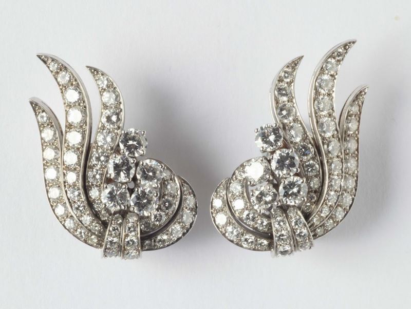A pair of diamond earrings  - Auction Silver, Watches, Antique and Contemporary Jewelry - Cambi Casa d'Aste