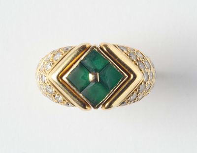 Bulgari, Anello con Quattro Smeraldi