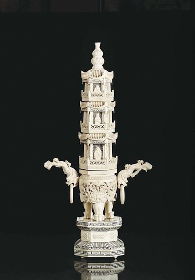 Pagoda in Avorio Scolpito e Traforato, Cina, Dinastia Qing, Inizio XX Secolo