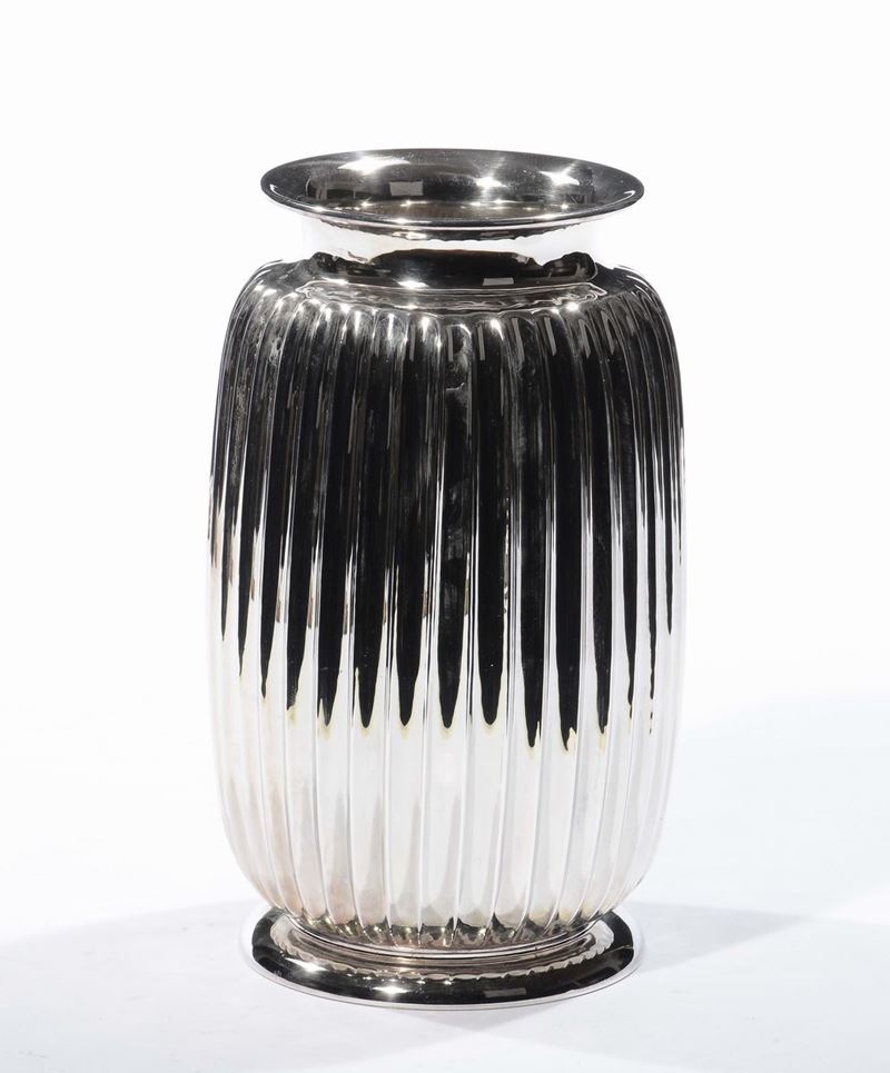 Vaso in argento gr 697  - Auction Time Auction 6-2014 - Cambi Casa d'Aste