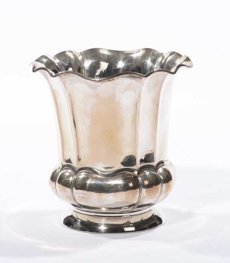 Vaso in argento gr 552  - Auction Time Auction 2-2014 - Cambi Casa d'Aste