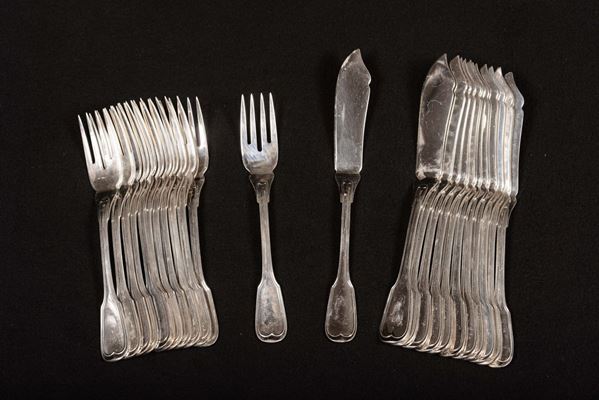Set di coltelli da pesce in argento