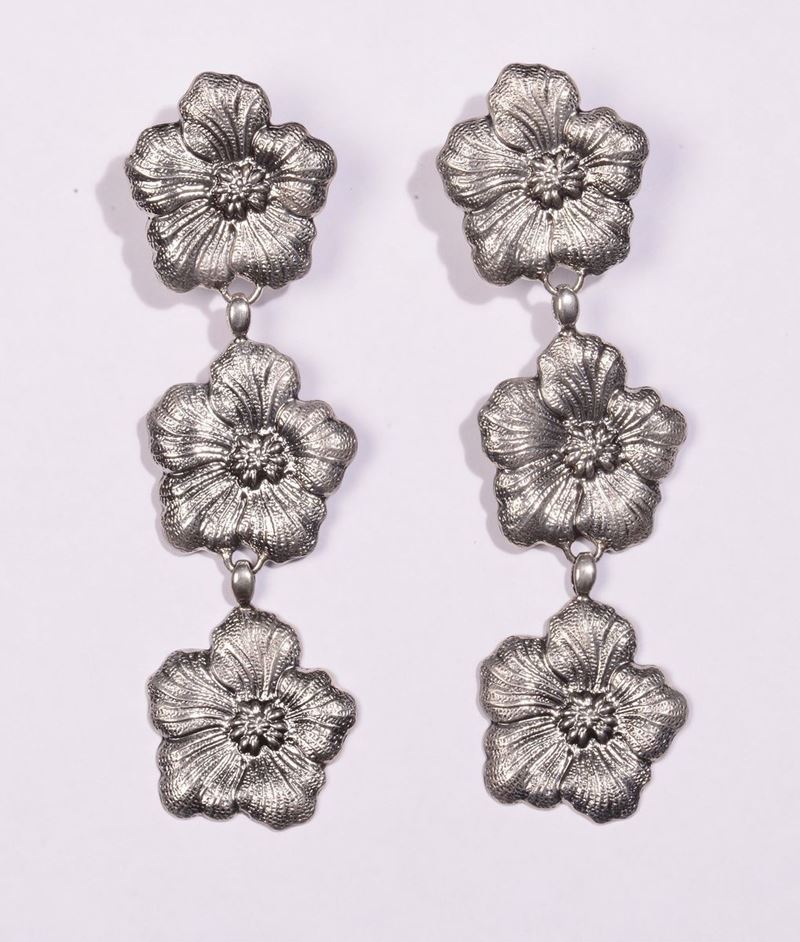 Orecchini 3 gardenie  - Auction Silver, Watches, Antique and Contemporary Jewelry - Cambi Casa d'Aste