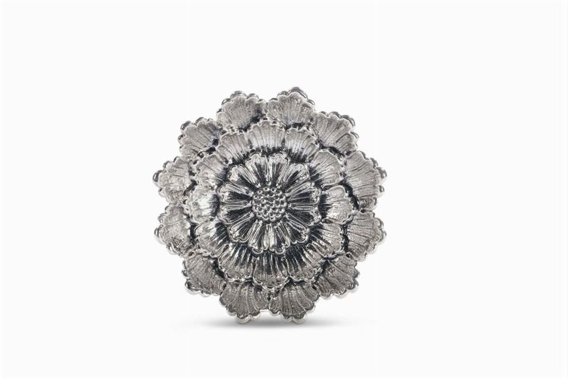 Piatto in Sterling 925 a guisa di fiore, Gianmaria Buccellati  - Auction Modern and Contemporary Silvers - Cambi Casa d'Aste