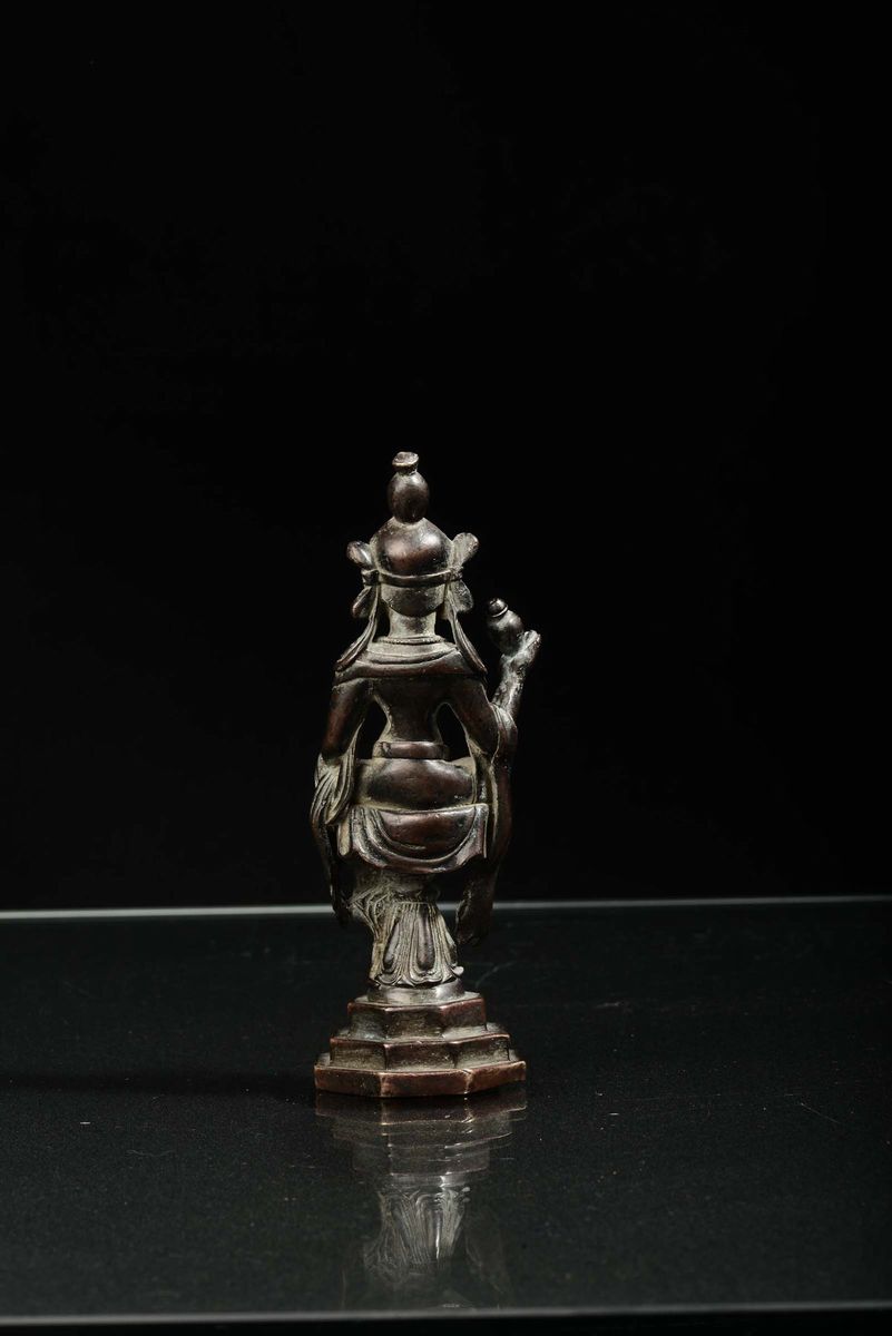 Statuina Raffigurante Divinità in Bronzo, Cina XX Secolo