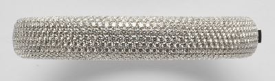 Bangle in Oro Bianco con Pavé di Diamanti