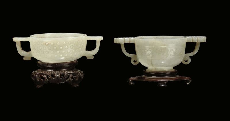 Due tazzine in giada bianca, Cina, Dinastia Qing, Periodo Qianlong (1736-1795)  - Asta Fine Chinese Works of Art - II - Cambi Casa d'Aste