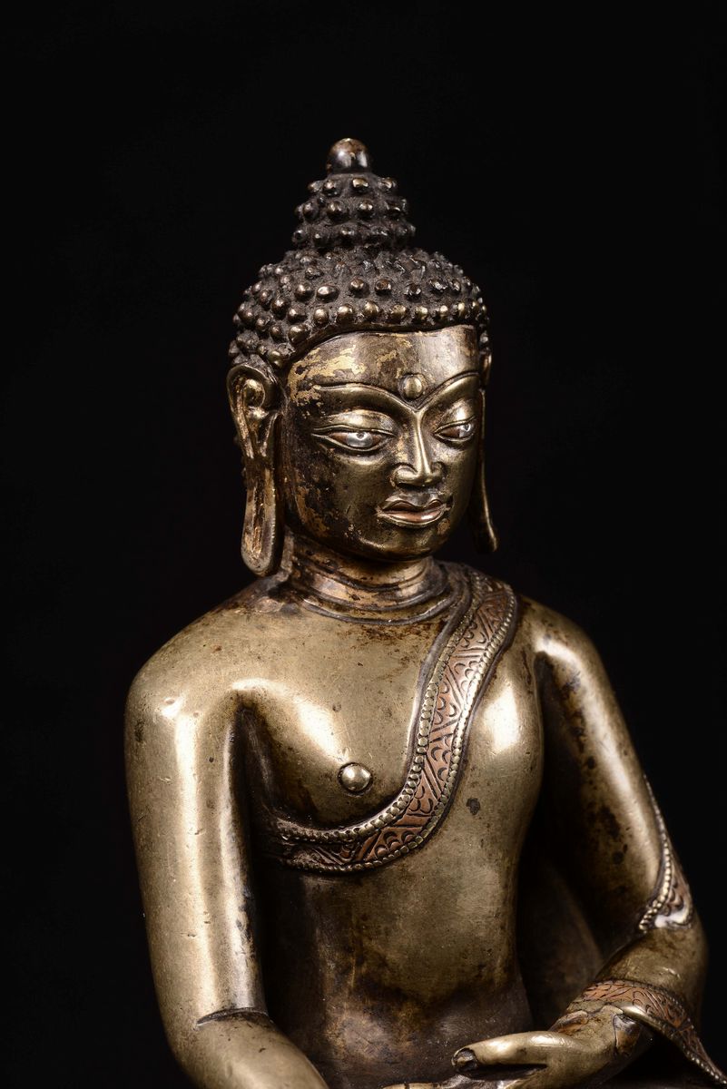 Rara ed Importante Amitaya in Bronzo con Inserti in Argento, Tibet, XV Secolo