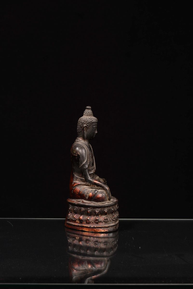 Buddha in Bronzo Laccato, Cina, Dinastia Ming, XVII Secolo