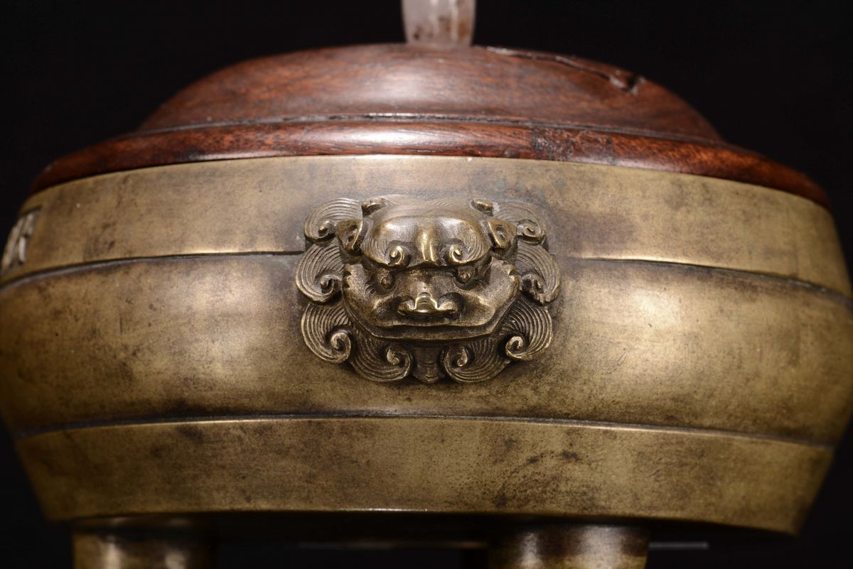 Incensiere in Bronzo con Coperchio con Iscrizioni, Cina, Dinastia Qing, Periodo Qianlong (1736-17...