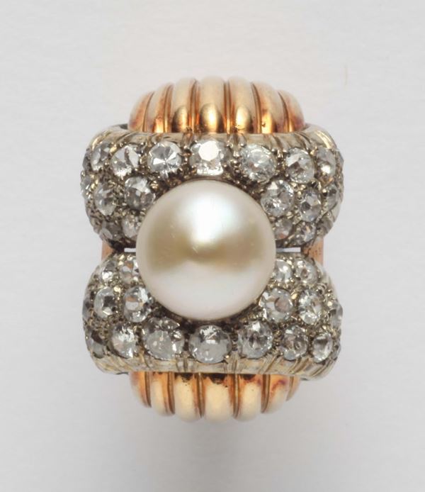 A pearl, diamond and gold ring. 1930 circa
