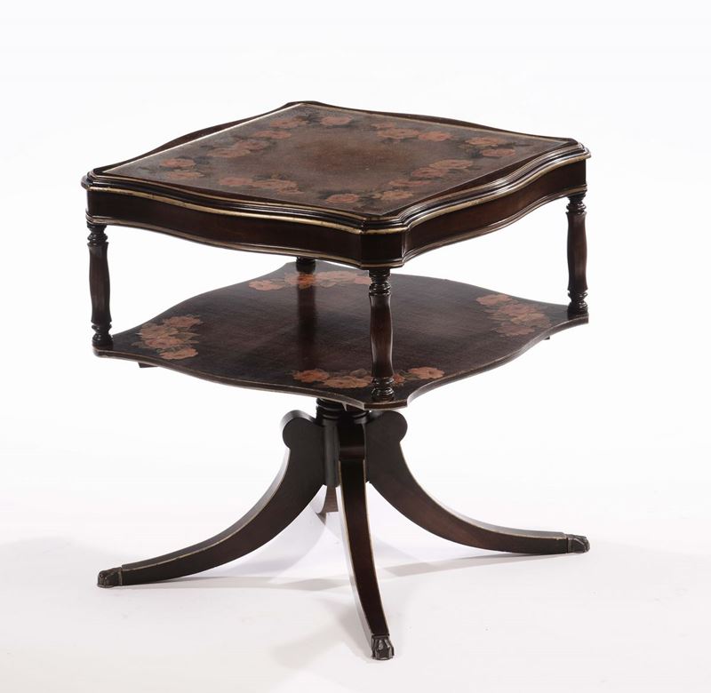 Tavolino da centro a due ripiani in legno ebanizzato, XIX secolo  - Asta Antiquariato e Dipinti Antichi - Cambi Casa d'Aste
