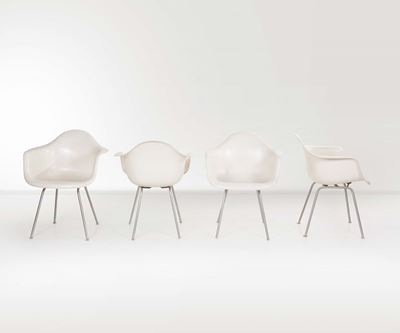 Charles & Ray Eames. Quattro Sedie in Vetroresina Modellata. Prod. Herman Miller, Usa, 1965 Ca.