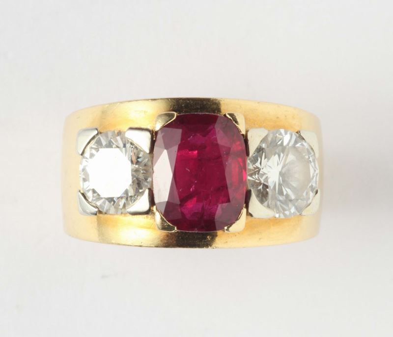 A ruby and diamond ring. The ruby weighing ct 3,00 circa. No indication of heating (NTE)  - Auction Silver, Watches, Antique and Contemporary Jewelry - Cambi Casa d'Aste