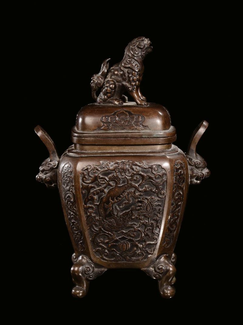 A bronze incense burner with stylized decoration, on the cover a “Pho Dog” handle, China, Qing Dynasty, 19th century  - Auction Fine Chinese Works of Art - II - Cambi Casa d'Aste