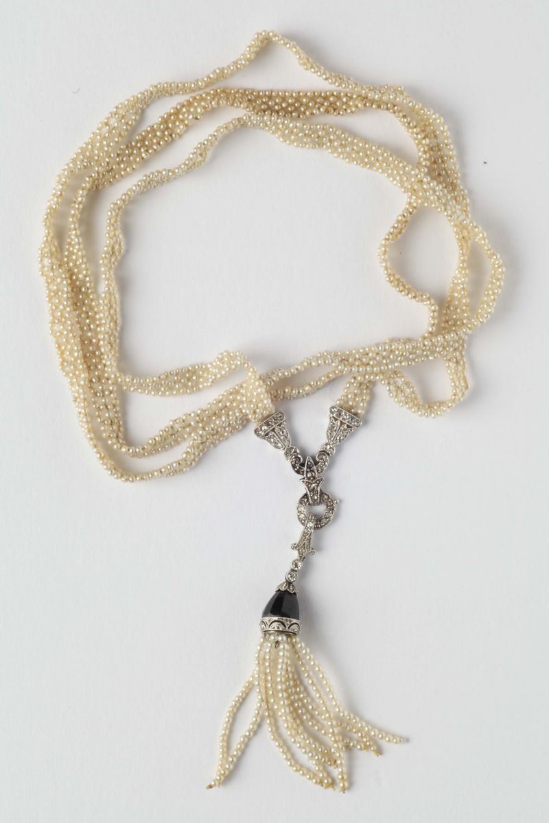 A seed pearls, diamonds and onix necklace  - Auction Silver, Watches, Antique and Contemporary Jewelry - Cambi Casa d'Aste