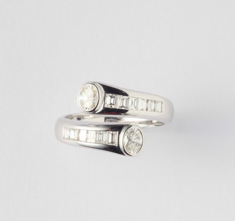 Anello con due diamanti taglio ovale e diamanti taglio baguettes  - Auction Ancient and Contemporary Jewelry and Watches - Cambi Casa d'Aste