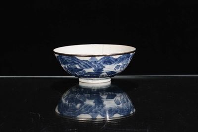 Coppa in Porcellana Bianca e Blu con Paesaggi, Cina XX Secolo