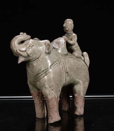 Elefante in Porcellana Verde, Cina XX Secolo