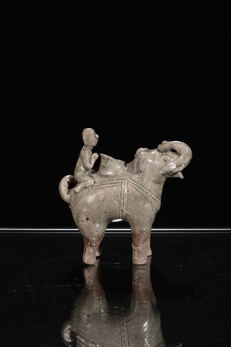 Elefante in Porcellana Verde, Cina XX Secolo