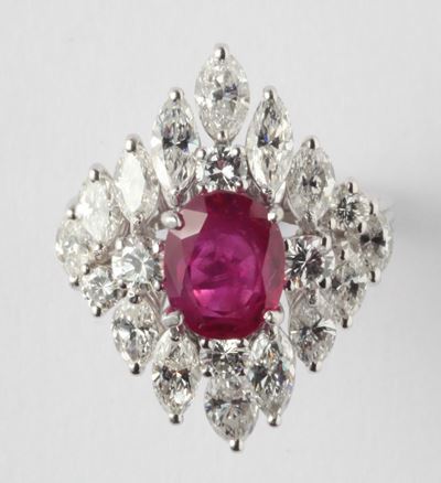 Anello con Rubino di Ct 2,20ca, Burma. Nessuna Indicazione di Riscaldamento