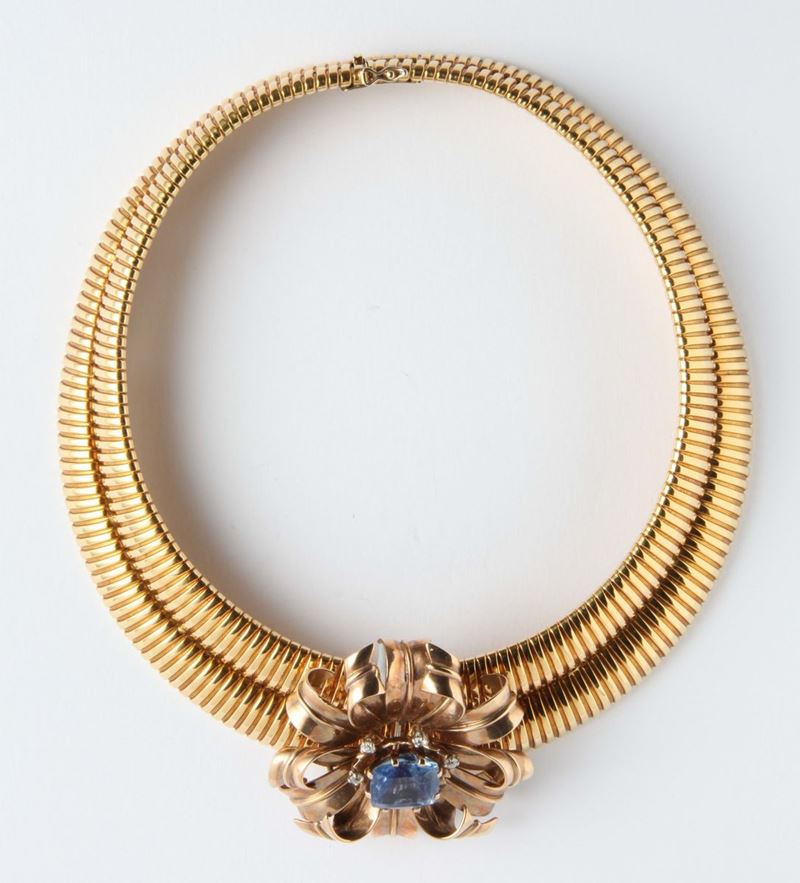 A sapphire and gold brooch with a gold necklace  - Auction Silver, Watches, Antique and Contemporary Jewelry - Cambi Casa d'Aste