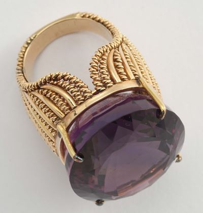 Anello con Grande Ametista Naturale