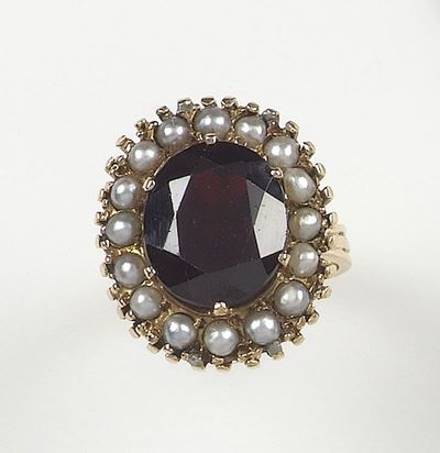 Anello con Granato e Perline
