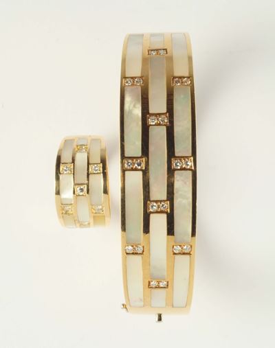 Parure Composta da Anello e Bracciale in Madreperla e Diamanti