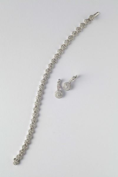 Lotto Composto da Bracciale ed Orecchini con Diamanti