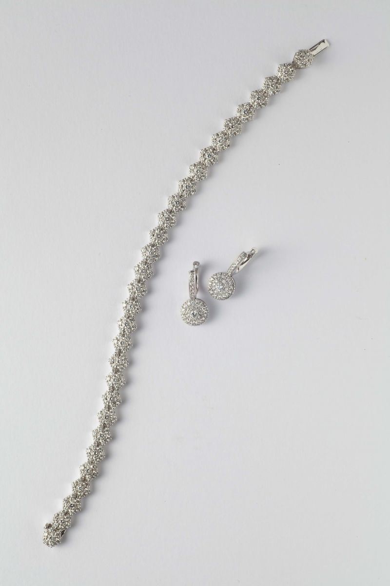 A diamond bracelet end earrings  - Auction Fine Jewels - I - Cambi Casa d'Aste