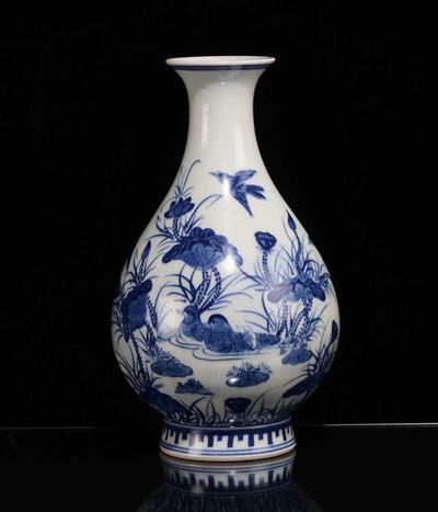 Vaso in Porcellana Bianca e Blu, Cina, Dinastia Qing, Fine XIX Secolo