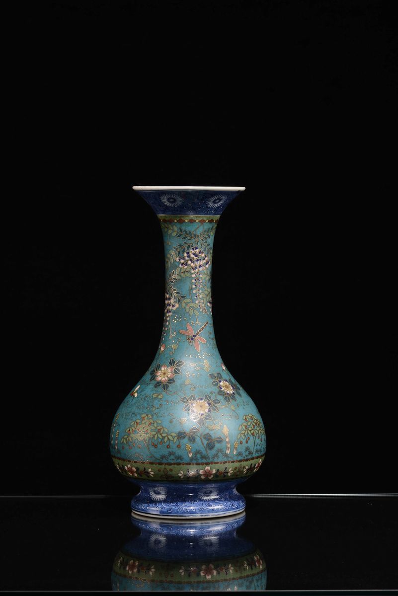 Vaso in Porcellana con Decori Cloisonnè, Cina XX Secolo