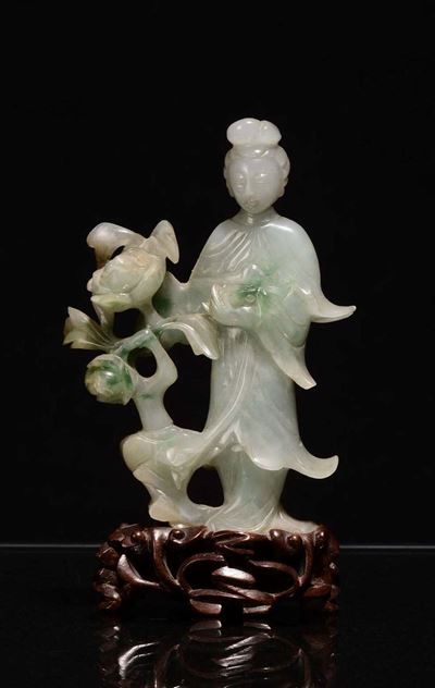 Guanyin in Giada Bianca con Striature Verdi, Cina XX Secolo