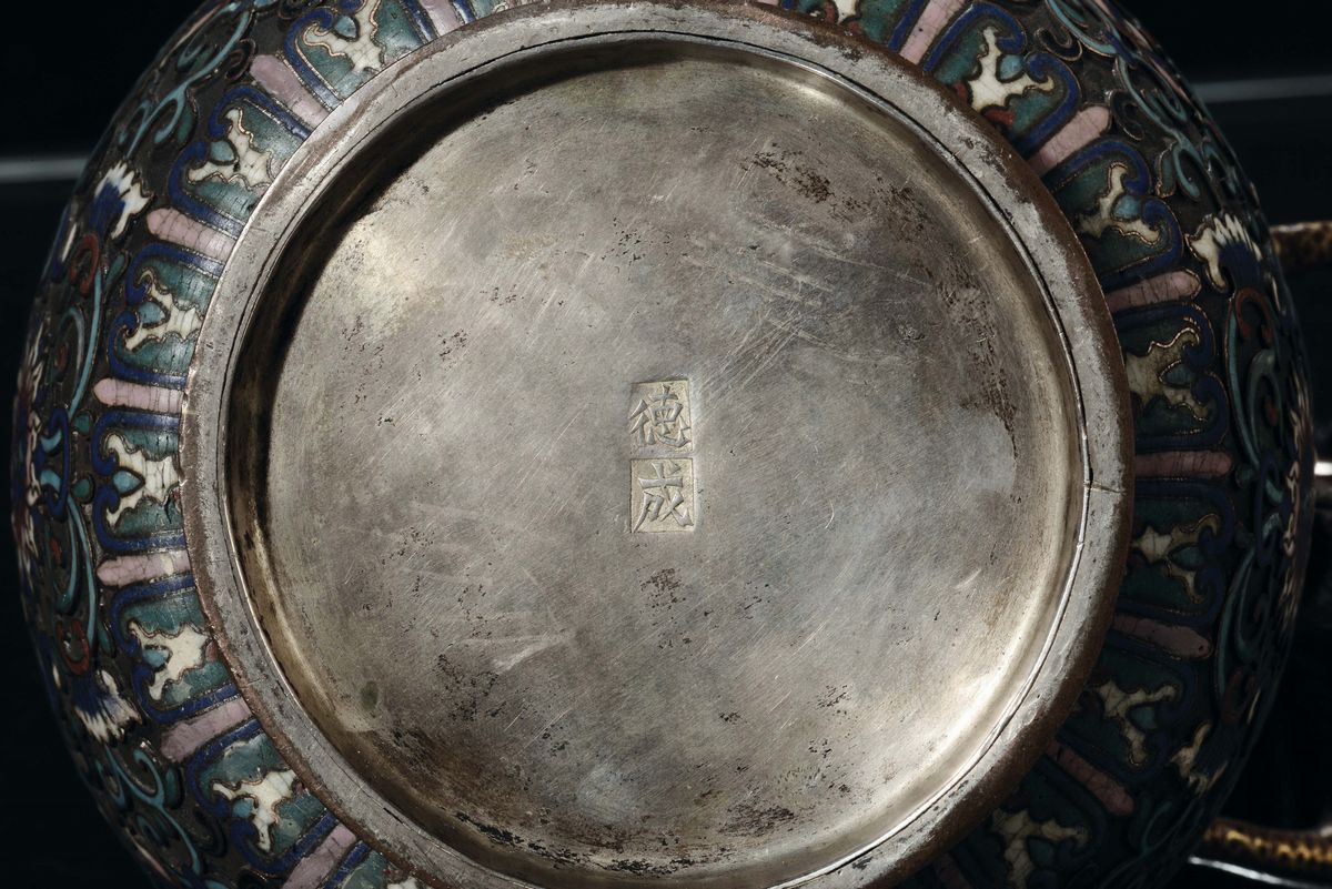 Versatoio Cloisonnè e Smalti Decorato con Presa a Guisa di Drago, Cina, Dinastia Qing, XIX Secolo