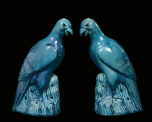 A pair of monochrome turquoise porcelain birds, China, Qing Dynasty, 18th century
