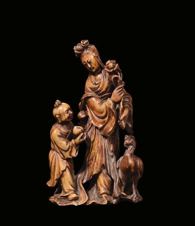 Gruppo in Pietra Saponaria Raffigurante Guanyin con Bambino e Animale, Cina, Repubblica, XX Secol...