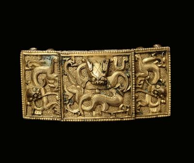Fibbia in Bronzo Dorato, Cina, Dinastia Qing, Periodo Qianlong (1736-1795)