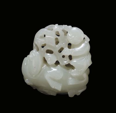 Piccola Giada Bianca Celadon Raffigurante Cavallo e Cavalliere, Cina, XIX Secolo