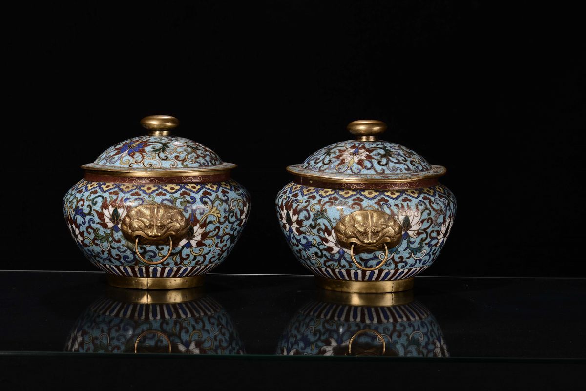 Coppia di Potiches con Coperchio Cloisonné, Cina, Dinastia Qing, XIX Secolo