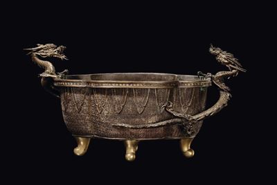 Cachepot in Bronzo con Manici a Guisa di Dragoni, Cina, Dinastia Qing, XVIII Secolo