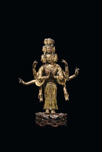 Grande Scultura in Bronzo Dorato Raffigurante Avalokitesvara, Cina, Dinastia Ming, XV Secolo
