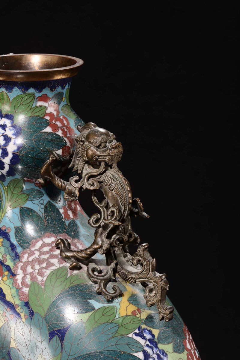 Fiasca in Cloisonnè con Raffigurazioni di Fiori, Cina, Dinastia Qing, XIX Secolo