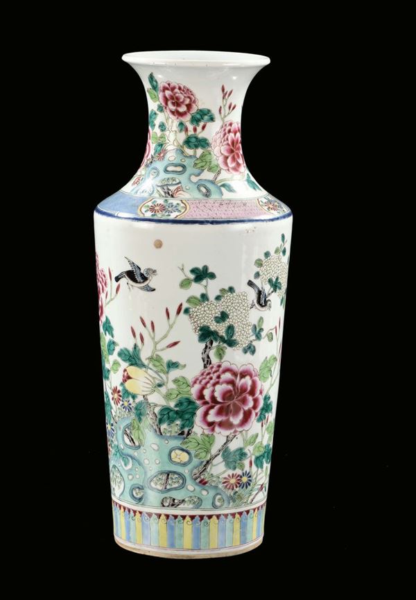 A Famille-Rose porcelain vase with naturalistic decoration, China, Qing Dynasty, 19th century