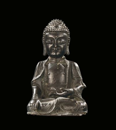 Buddha Seduto in Bronzo a Patina Scura, Cina, Dinastia Qing, XIX Secolo